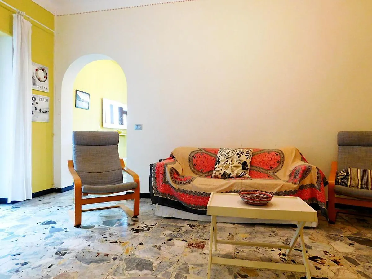 Villa unifamiliare con posto auto! Levanto Appartamento