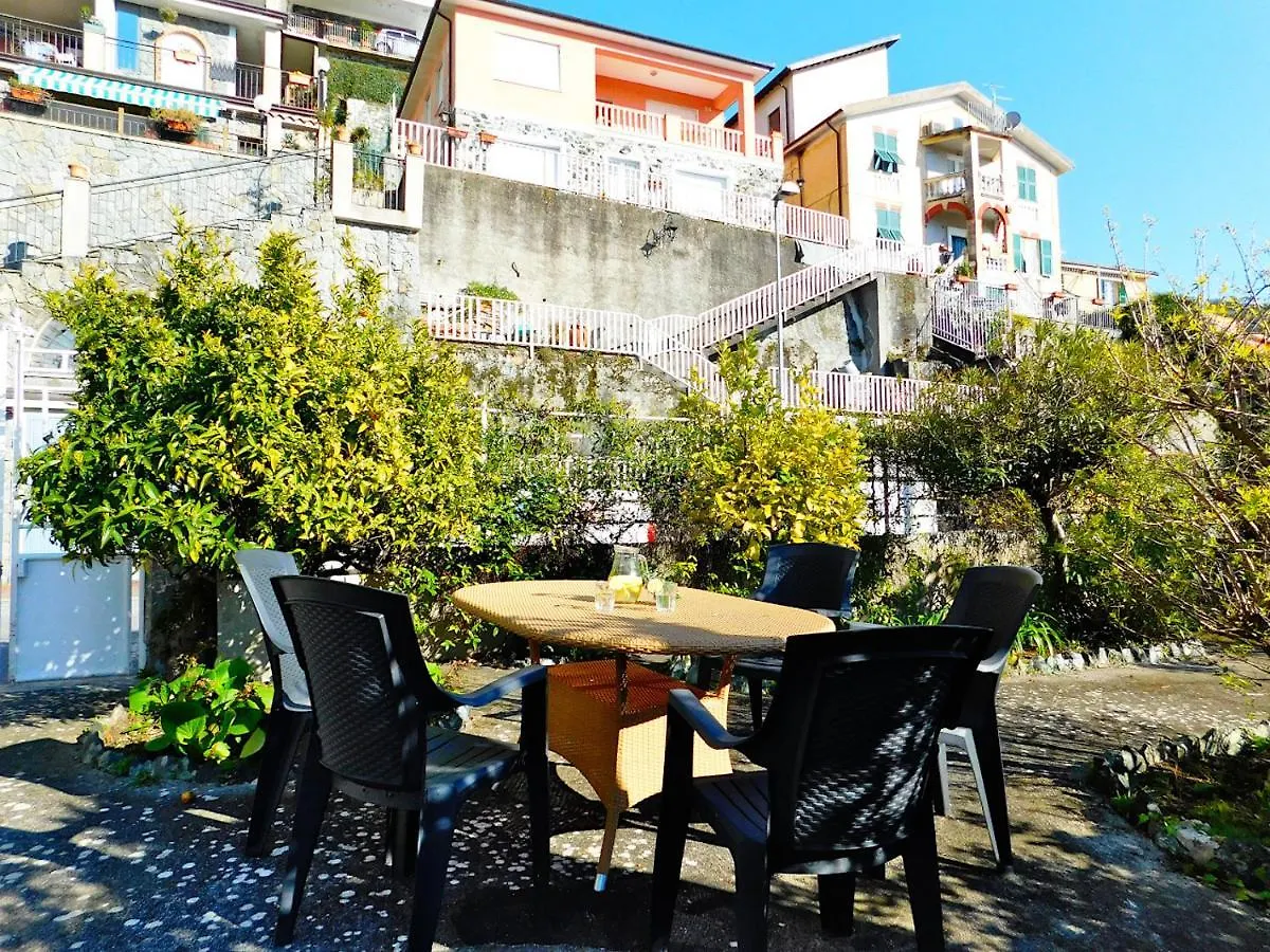 Appartamento Villa unifamiliare con posto auto! Levanto